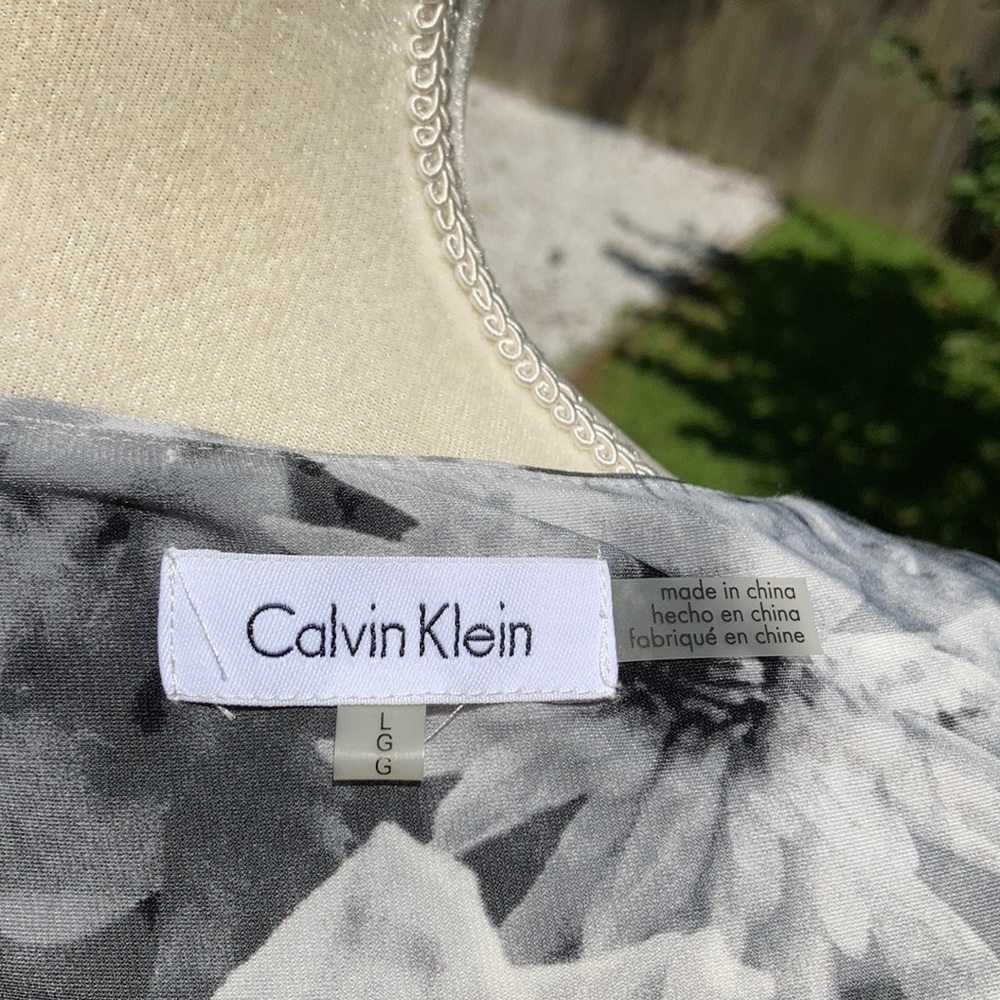 2 Fancy Calvin K Tops - Picture 8 of 16